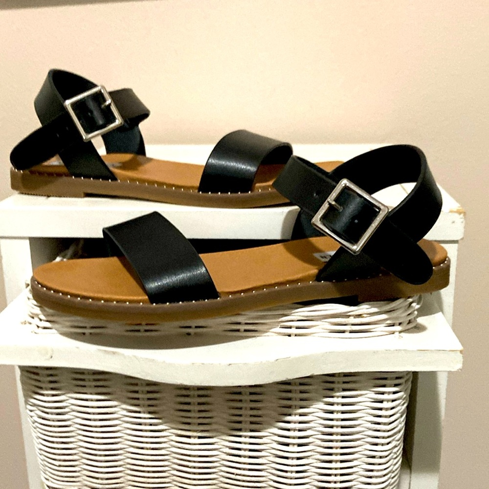 New Steve Madden Leather Sandals